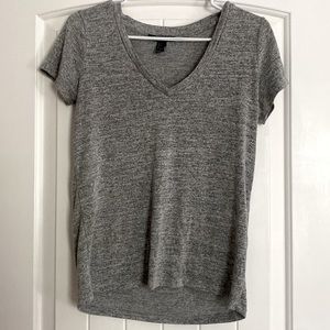 FOREVER 21 GREY TEE